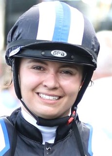 Bella Youngberry ... handled a difficult situation well

Photo: Darren Winningham