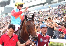 Photos: Darren Winningham</b.