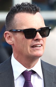 Joe Pride ... he trains Private Eye