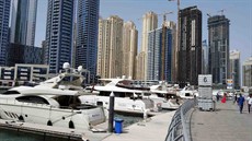Dubai Marina is one of the world's largest and most luxurious artificial waterfront communities