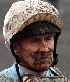 Jeff Lloyd can again have a big day in the Jockey's Challange. I predict he will win the challenge with ten points and look a whole lot happier than he did in the mud at Eagle Farm last week