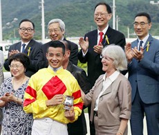 Photos:
Courtesy Hong Kong Jockey Club