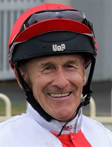 This week the Jockey Challenge looks a battle royal between the South African duo – Jeff Lloyd (above) and Robbie Fradd (below) – but do not underestimate the New Zealander Damian Browne. For the record I am going for Jeff Lloyd just to sneak home!
