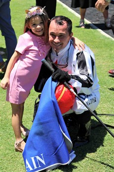 Kelly Schweida has Binary (17) who is third up this weekend – maybe a rough chance with Jason Taylor in the saddle. I wonder whether his good luck charm – his daughter - will be there! If she is there they are going to be hard to beat! (see race 8)