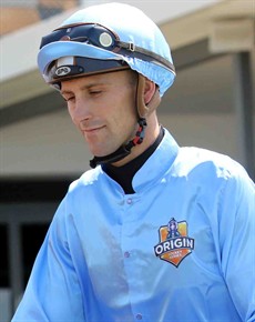 Looks like a narrow victory for the South African Glyn Schofield from the NSW (he bleeds BLUE) Tye Angland in the Jockey Challenge.

I will have something on Tye (pictured above)  just in case he can knock Glyn off!