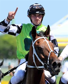 Lee Magorrian .. he rides Irish Optimism (2) for the Chris Waller stable (see race 1)