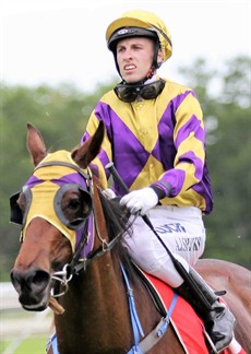 Adam Spinks (pictured above) has just returned from a 3-month riding stint in NSW. Maybe he can jag a winner here (see race 1)