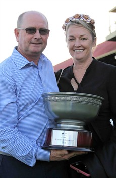 Toby Edmonds and his wife with the Ramornie Trophy