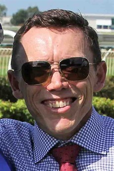 Chris Munce has Tevye (4) engaged and he has drawn barrier 1 and loves to lead – so that is perfect form for the Kilcoy track. Another nice ride for Beau Appo for the Munce Racing team. (see race 2)
