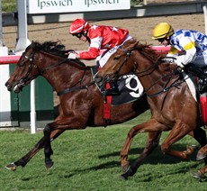 Hold The LIne (above) and The Mechanic (below)  give the Vandyke stable a double on the opening day of the season