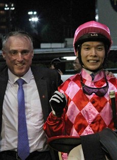 Paul O'Sullivan and Victor Wong after Planet Star had downed the favourite Far Turtle (see below) at Happy Valley
