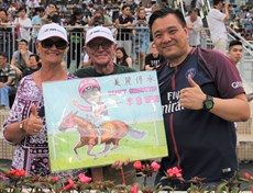 I was able to catch up with them towards the end of the day where I introduced them to the local Hong Kong track caricature artist Vieri Chan who consented to have some photos taken with the two proud Australians at the Hong Kong races. 