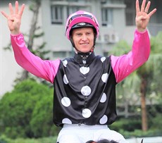 A 'high eight' … Zac Purton highlights the fact this was Beauty Generation's eighth win for the season in which he is unbeaten
