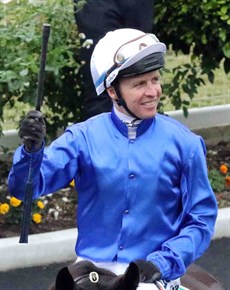 … and Kerrin McEvoy, who has also has a history as a multiple winner of The Everest, salutes the crowd as he returns to scale.

Photos: Graham Potter











