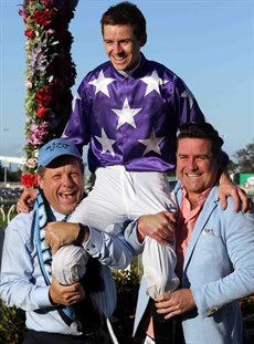 Jason Collett on the shoulders of Winno and Matt Stiff

On Tiara Day New Zealand born Jason Collett, won his maiden Group 1 victory aboard the Chris Waller trained Invincibella. Collett, with over 900 career wins behind his name, has been the bridesmaid on eleven occasions. 