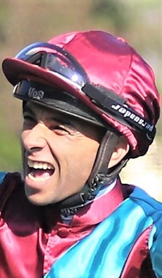 Joao Moreira (pictured above) rode a treble at Sha Tin on the weekend but that wasn’t enough to stop Zac Purton (pictured below) clinching a fourth Hong Kong Jockey’s Premiership. One of Moreira’s winners, the well bred NZ galloper Sky Field, is closely related to the former Hong Kong star, Lord Duke. He was purchased by Casper Fownes out of the Trelawney draft, Book 1 at Karaka. Said Moreira, 