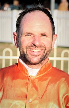 I was at Doomben midweek and witnessed the Brian Wakefield trained Roman Aureus (7) win impressively. He steps up to weekend grade but the way he won he really looks like he is set for a good prep. This weekend in the small field he will follow the likely leader Potru Duro (3) and then swoop late. Larry Cassidy (pictured above) again has the ride. (see race 3)