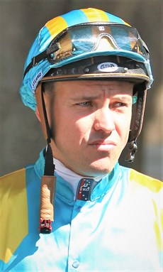 We have a short-priced runner in race 8 from the Vandyke stables at the Sunshine Coast – Desert Lord (10). Can the stable post a winning double this week like they did last weekend? Ryan Maloney (pictured above) combines with Vandyke here with this runner. I will not be loading up at $1.80