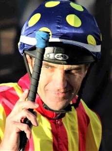 The incident involving Dwayne Dunn (pictured above) at the barriers at Moonee Valley on Saturday, where he came away with fractured vertebrae after his head smashed into the barriers when his horse reared at the start, has prompted plenty of food for thought in terms of how jockey’s safety can be improved in that situation.