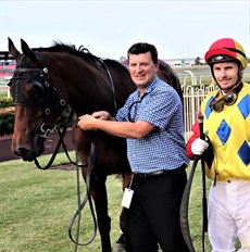 Parko (7) is also trained on the Gold Coast by Scott Morrisey who has had successive wins in town each Saturday for the past five weeks. Last weekend he partnered with Ryan Wiggins (who rides this one) to win the last race. Can they strike here again this weekend?

Photos: Darren Winningham