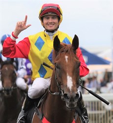 Michael Hellyer, who has played his part in the Morrisey's stable success, brings Love Struck back to scale ... 