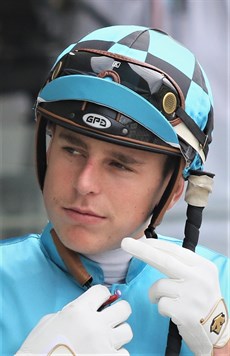 Baylee Nothdurft rides Shooting For Gold who has been in amazing form winning his two starts after resuming from a spell. Baylee Nothdurft will continue his association with the gelding – a 100% strike rate now with 2 rides for 2 wins presently. (see race 8)