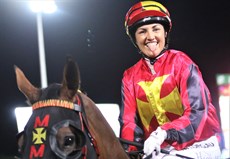 Harrison back was back saddle for the for the first time after her injury enforced layoff at the Sunshine Coast on Friday, January 21 for long-time supporter trainer Mick Mair. How happy she looks!