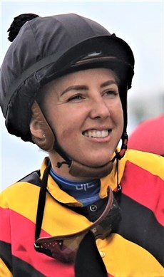 Samantha Collett (see race 1)