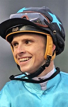 Lyle Hewitson ... he just made the IJC field as a late substutution but I think he cam win it ... 