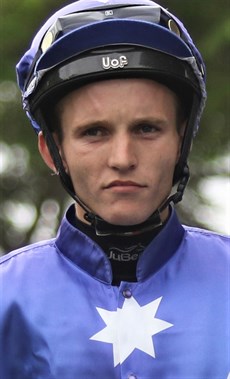 Justin Huxtable ... he rode the second leg of Vandyke's home track double

Photos: Graham Potter