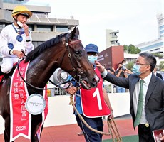 Hong Kong Horse Of The Year Golden Sixty is trained by Francis Lui