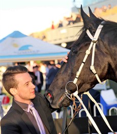 Dark Dream with Mitchell Wood who rides him at track-work - will Mitch be jumping around again this week? Best wishes to Justin ..... (see race 2)