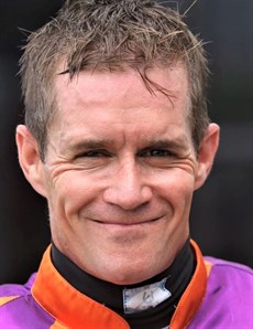 Mark Du Plessis (see race 1)