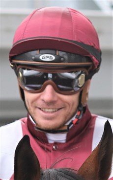 Ryan Wiggins (see race 4)