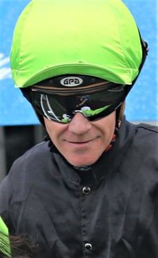 Mark Du Plessis (see race 1)