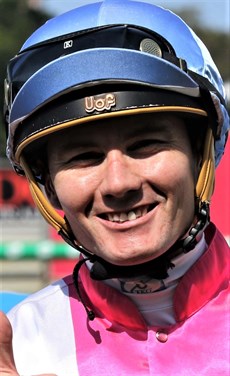 Michael Hellyer (see race 6)