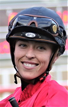 Emily Lang (see race 2)