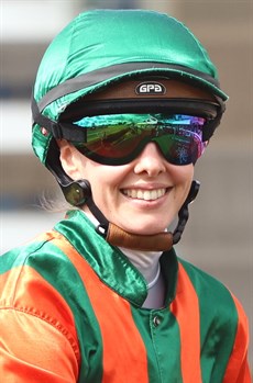 Angela Jones (see race 5)